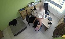 Video buatan sendiri dari pasangan Ceko yang melakukan seks anal untuk uang