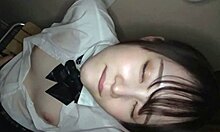 Colegiala japonesa Yuzu Chans se despierta erótica